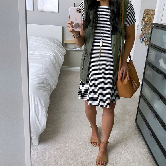 Gray and white Striped Swing Dress w/ long sleeves Old Navy Women's size S tall - Picture 4 of 17